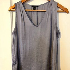 Banana Republic V-neck Sleeveless Blouse